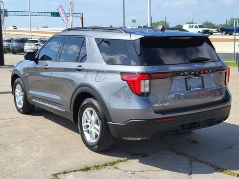 Certified 2025 Ford Explorer Active RWD image 18