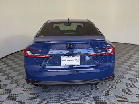 Used 2026 Toyota Camry SE FWD image 6