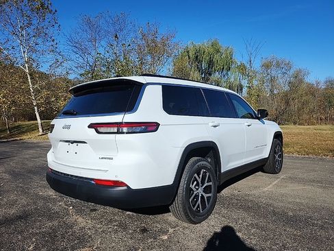 New 2025 Jeep Grand Cherokee L Limited w/ Trailer Tow Package image 3
