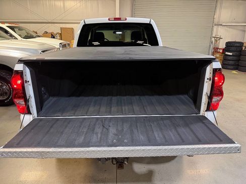 Used 2006 Chevrolet Silverado 2500 LT w/ Onstar Plus Package AWD/4WD image 73