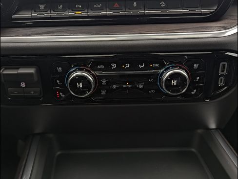 New 2026 GMC Sierra 2500 SLT w/ SLT Premium Package image 27