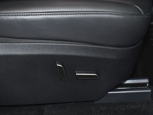 Used 2025 Tesla Model Y Long Range image 51