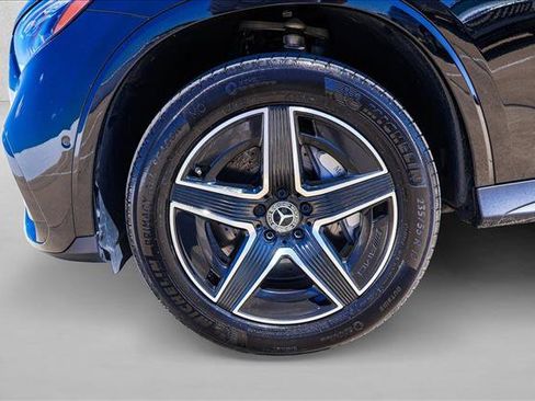Used 2023 Mercedes-Benz GLC 300 4MATIC image 9