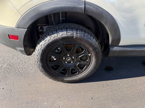 Used 2025 Ford Bronco Sport Badlands image 26