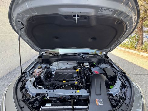 Used 2025 Buick Envista Sport Touring image 32