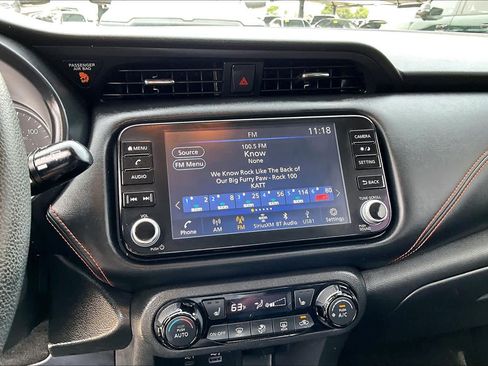 Used 2022 Nissan Kicks SR w/ Premium Package FWD image 29