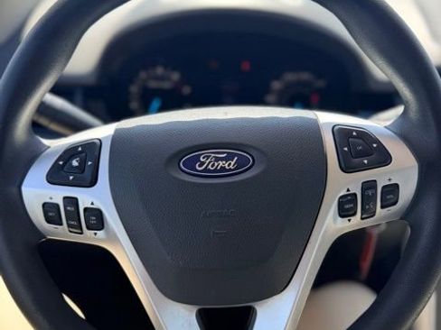 Used 2013 Ford Edge SE image 11