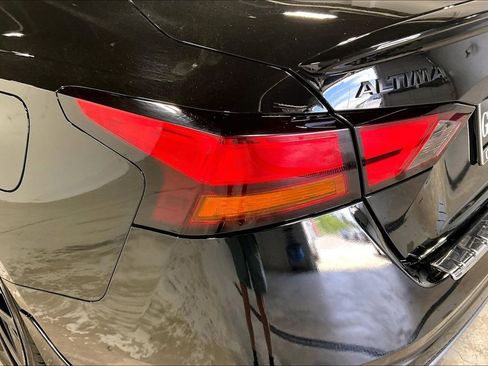 Used 2022 Nissan Altima 2.5 SR w/ Midnight Edition Package FWD image 38