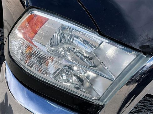 Used 2018 RAM 2500 Tradesman w/ Chrome Appearance Group image 26