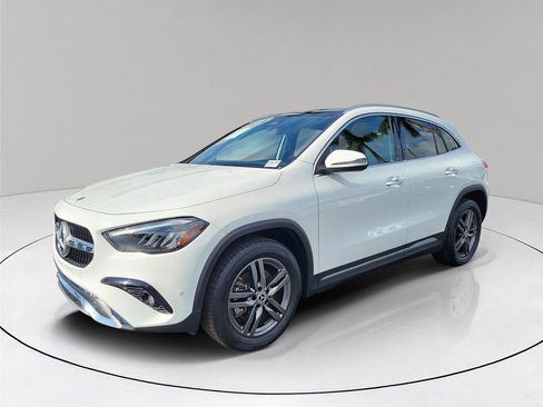 Certified 2025 Mercedes-Benz GLA 250 image 3