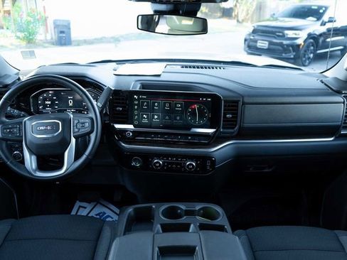 Used 2024 GMC Sierra 1500 Elevation image 15