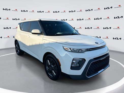 Certified 2021 Kia Soul S FWD image 1