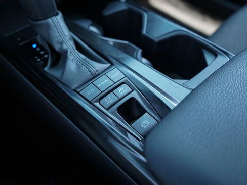 Used 2025 Toyota Camry LE image 24