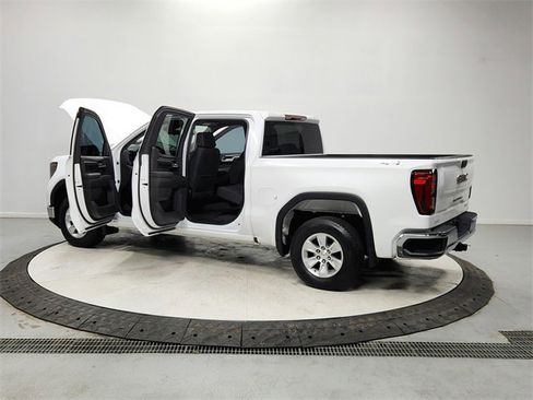 Used 2022 GMC Sierra 1500 SLE image 13