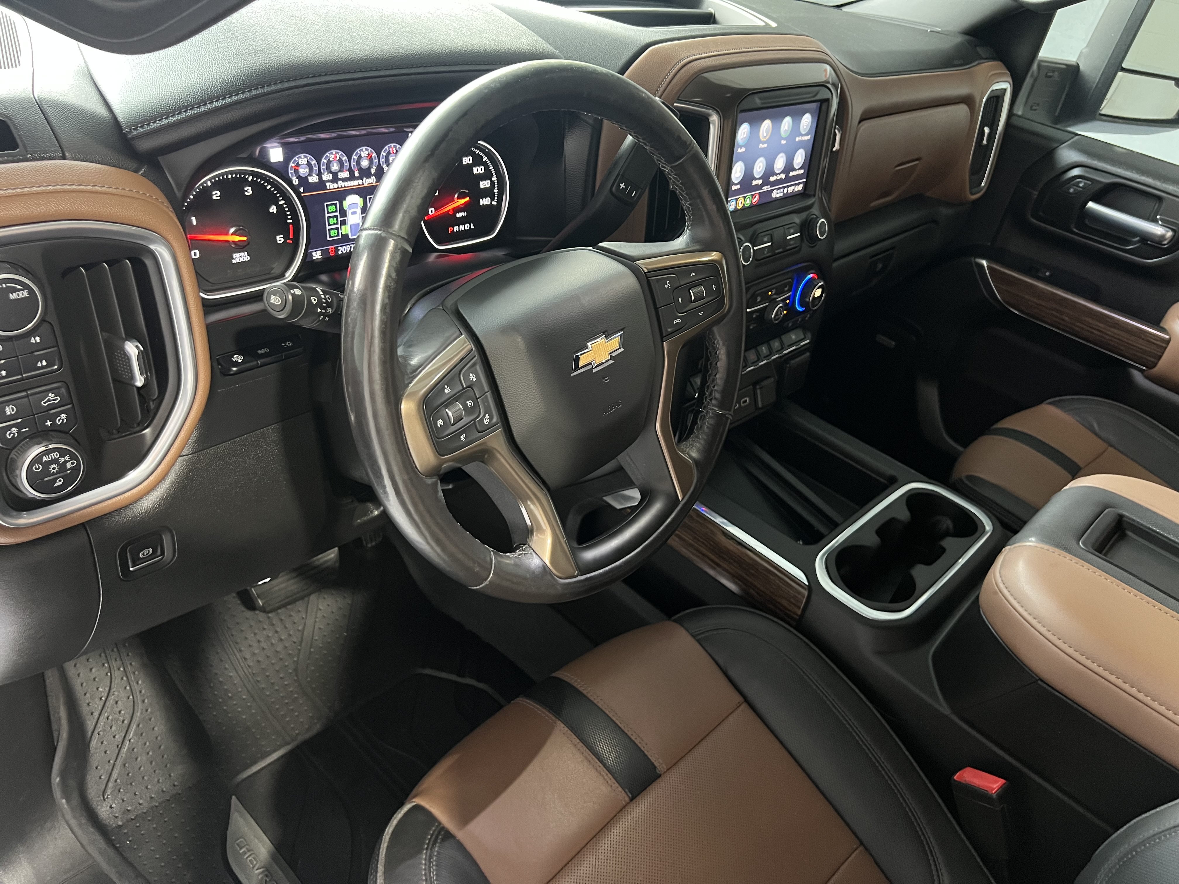 Used 2021 Chevrolet Silverado 3500 High Country w/ Technology Package AWD/4WD image 20