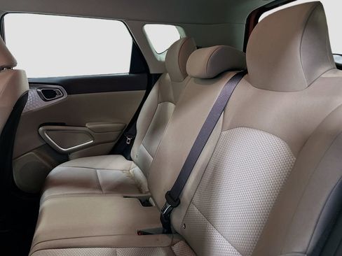 Used 2022 Kia Soul LX image 22