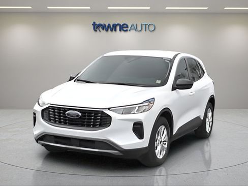 Used 2023 Ford Escape Active w/ Tech Pack #1 AWD/4WD image 3