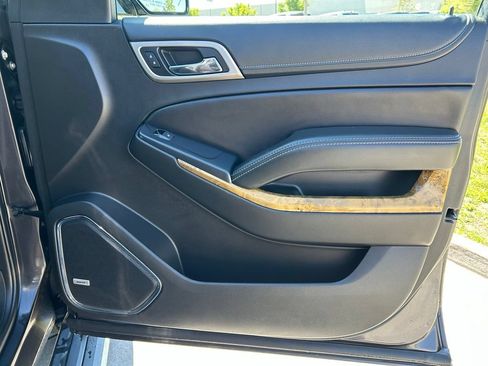 Used 2017 GMC Yukon Denali w/ Open Road Package AWD/4WD image 31