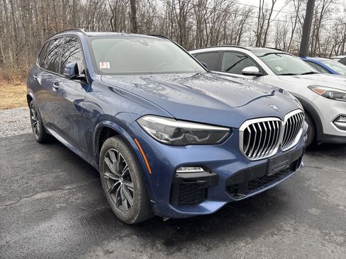 Used 2021 BMW X5 xDrive40i w/ M Sport Package image 1