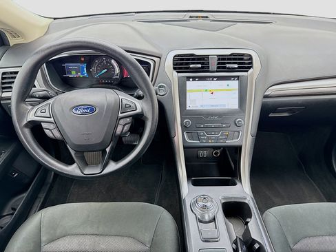 Used 2019 Ford Fusion SE image 15