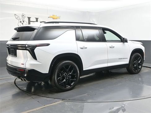 Used 2024 Chevrolet Traverse RS w/ LPO, Floor Liner Package image 50