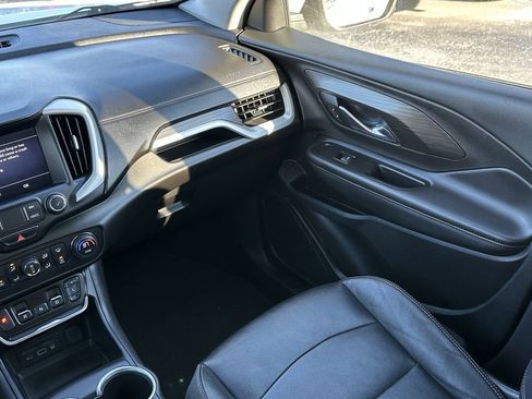 Used 2020 GMC Terrain SLT image 17