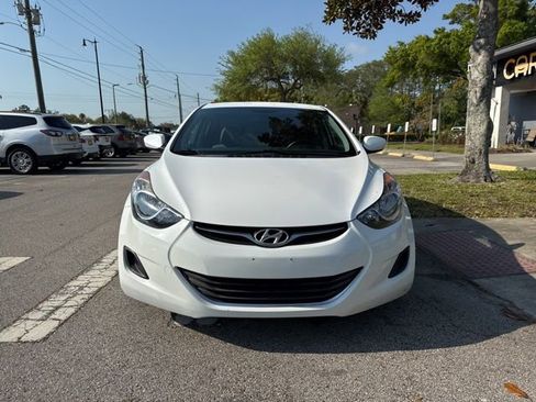 Used 2013 Hyundai Elantra GLS image 3