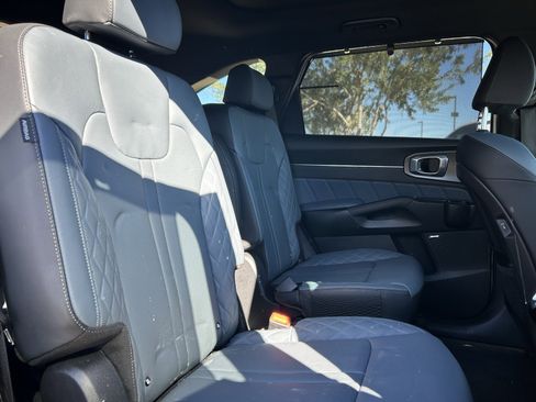 Certified 2025 Kia Sorento SX Prestige image 15