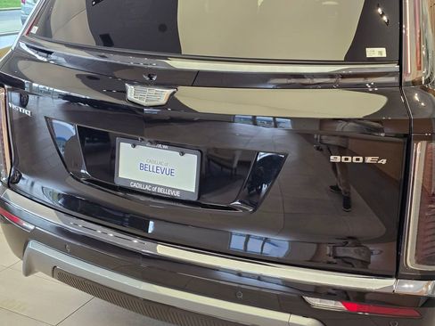 New 2026 Cadillac Vistiq Sport image 13