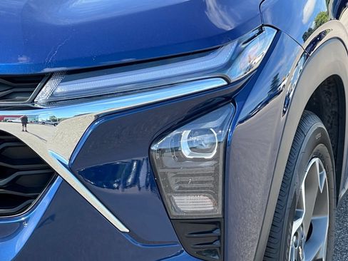 Certified 2024 Chevrolet Trax LT w/ Driver Confidence Package FWD image 40
