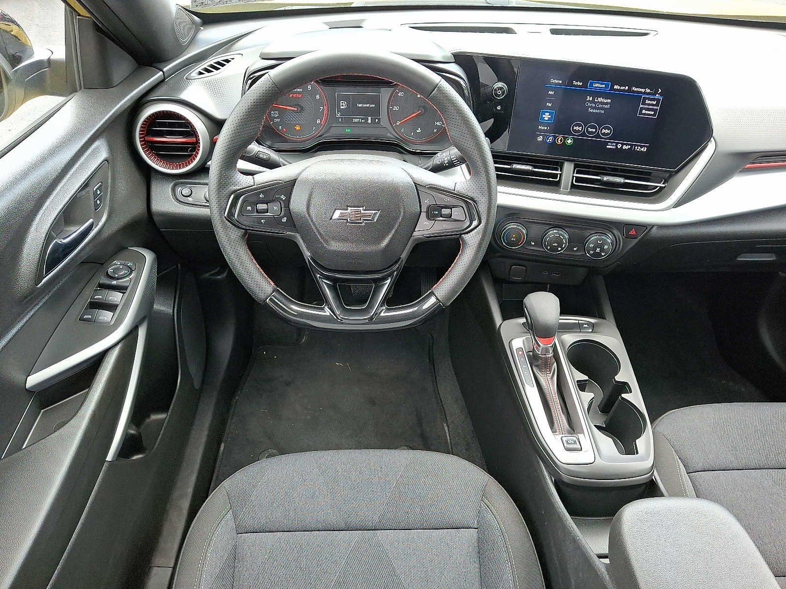 Used 2024 Chevrolet Trax RS w/ Sunroof Package FWD image 11