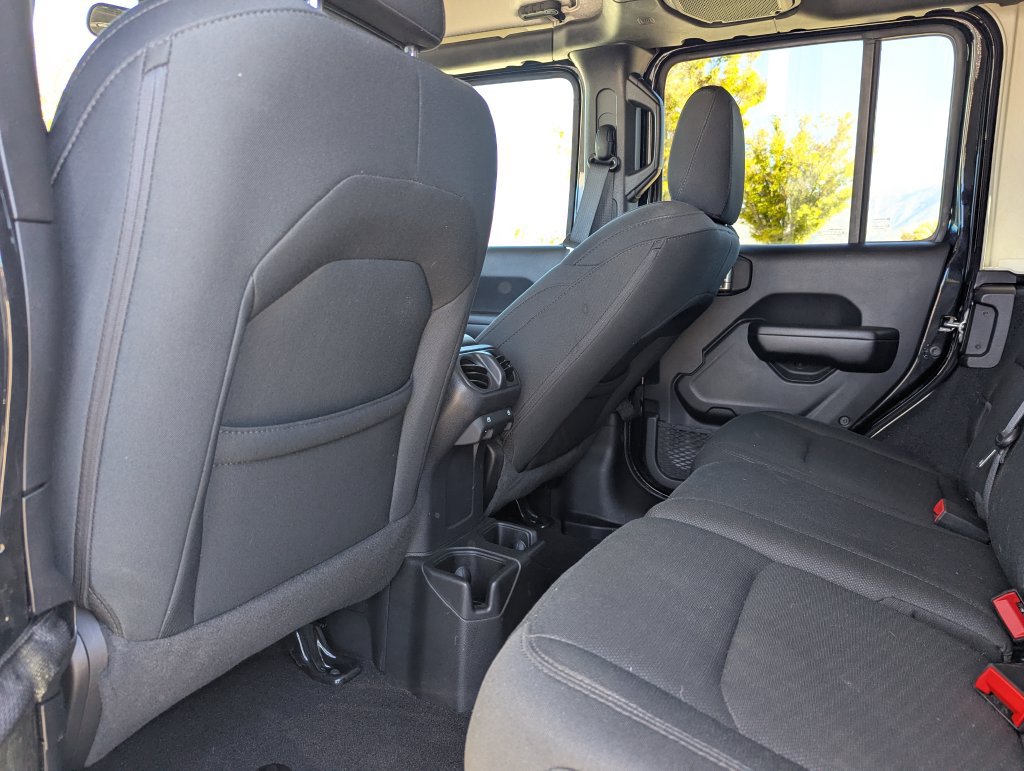 Used 2021 Jeep Wrangler Unlimited Sport AWD/4WD image 28