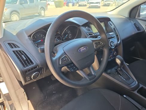 Used 2018 Ford Focus SEL FWD image 10