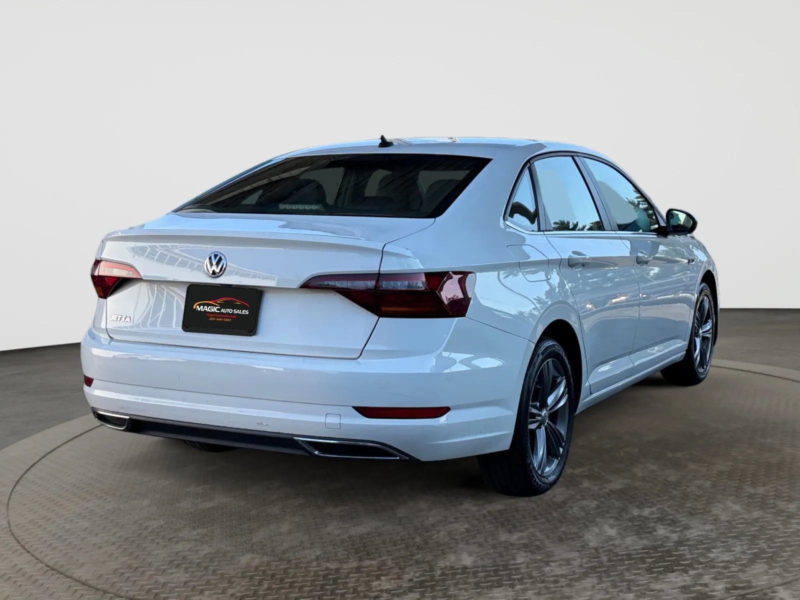 Used 2019 Volkswagen Jetta R-Line w/ R-Line Cold Weather Package FWD image 10
