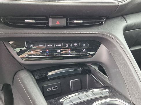 Used 2023 Buick Envision Essence FWD image 10