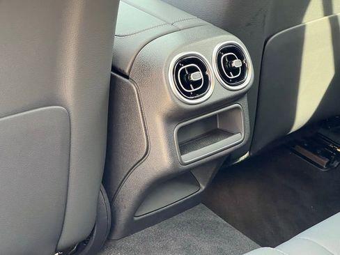 Certified 2026 Mercedes-Benz GLC 300 4MATIC image 34