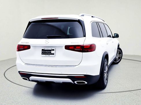 New 2026 Mercedes-Benz GLS 450 4MATIC image 8