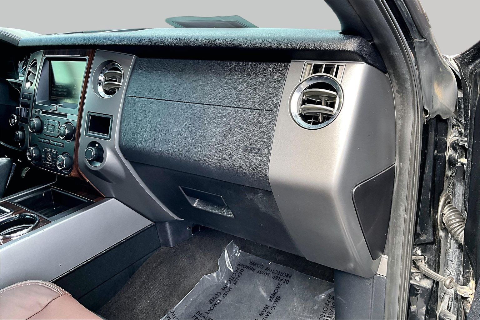 Used 2015 Ford Expedition Platinum AWD/4WD image 14