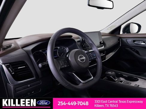 Used 2023 Nissan Rogue SL w/ SL Premium Package FWD image 11