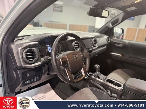 Used 2023 Toyota Tacoma TRD Sport image 10