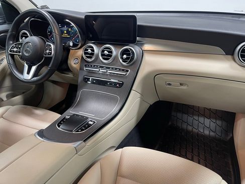Used 2022 Mercedes-Benz GLC 300 4MATIC image 28