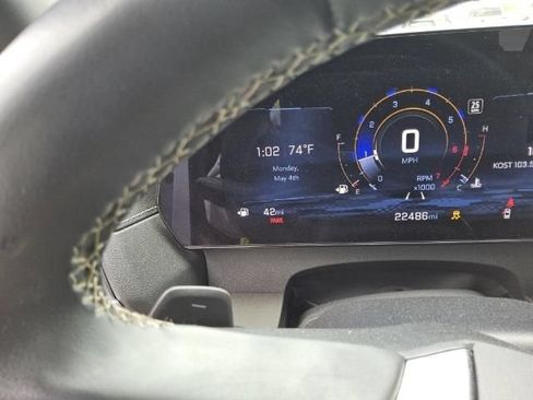 Used 2024 Chevrolet Traverse LT w/ Midnight/Sport Edition FWD image 9