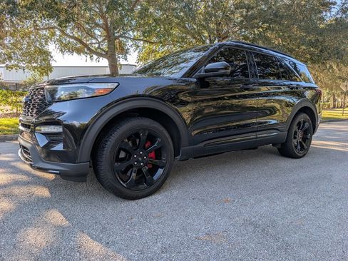 Used 2024 Ford Explorer ST w/ Equipment Group 401A image 4