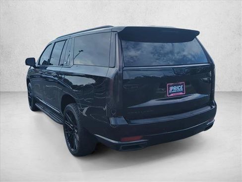 Used 2022 Cadillac Escalade ESV Premium Luxury AWD/4WD image 9