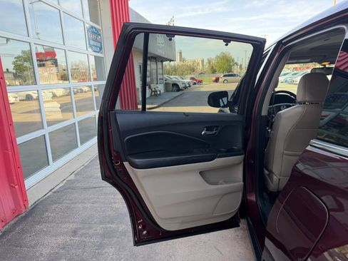 Used 2017 Honda Pilot EX-L image 11