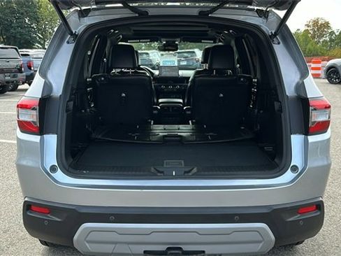 Used 2025 Honda Pilot TrailSport image 28