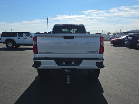 Used 2022 Chevrolet Silverado 3500 High Country w/ Z71 Off-Road Package AWD/4WD image 7