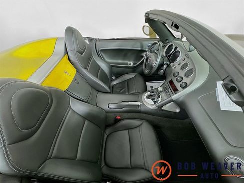 Used 2007 Pontiac Solstice Convertible w/ Premium Package RWD image 31