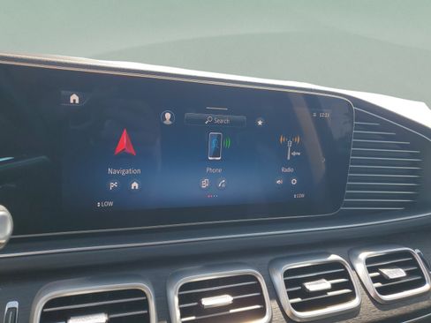 Certified 2026 Mercedes-Benz GLS 450 4MATIC image 28
