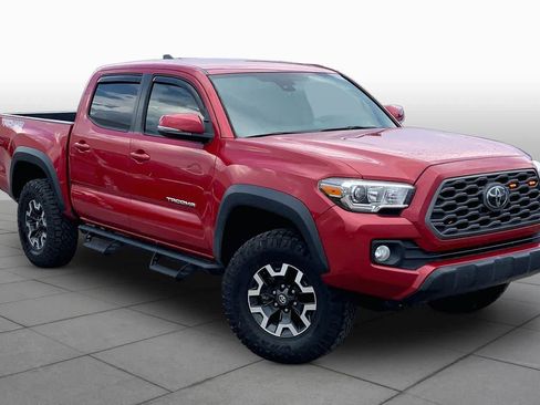 Used 2022 Toyota Tacoma TRD Off-Road w/ Technology Package AWD/4WD image 3